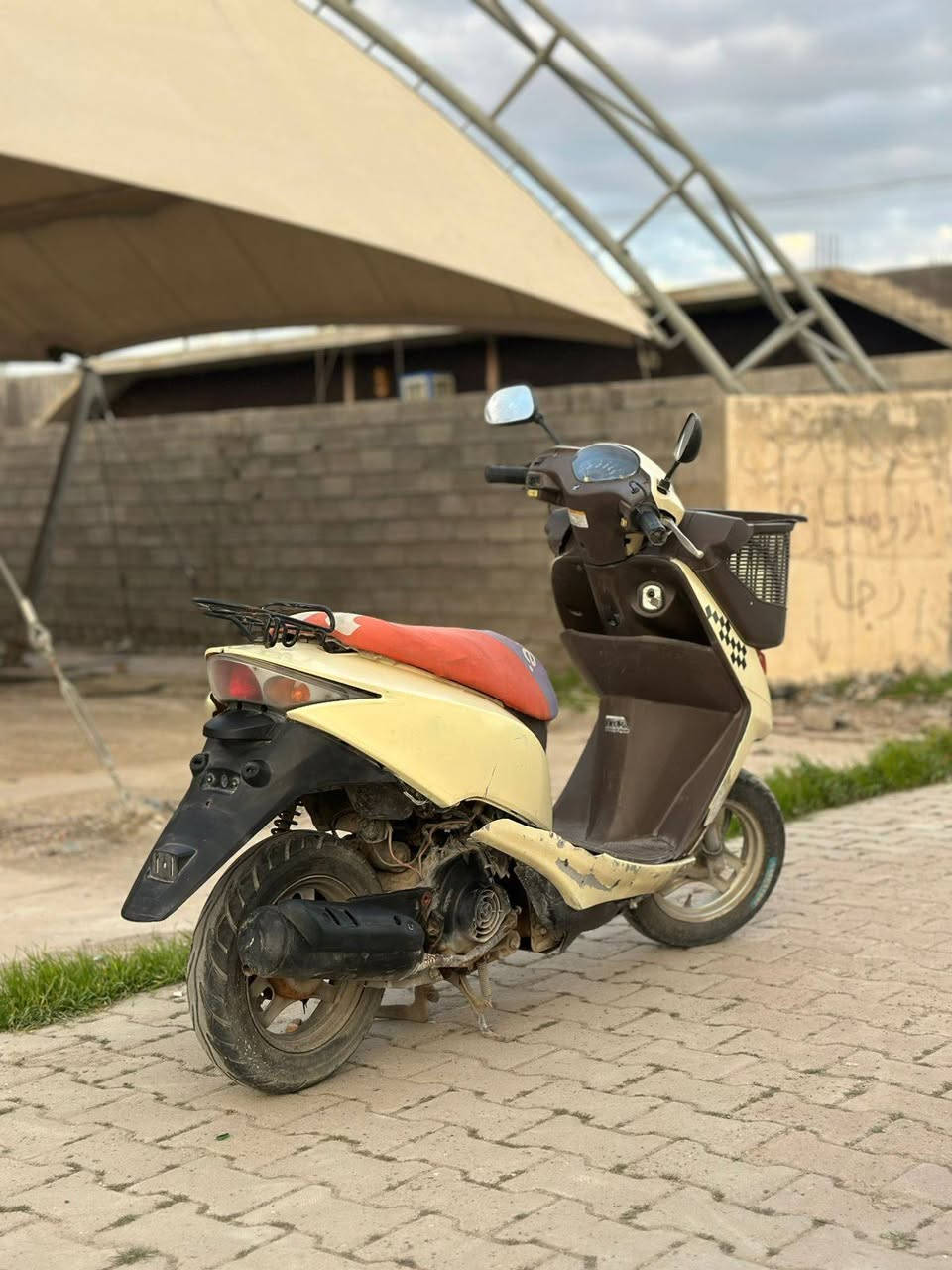 هونده ياباني سله عريضه السعر 240 بي مجال شراي ***********
