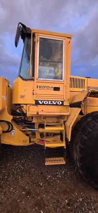 لودر فولفو • L120C • موديل 1999