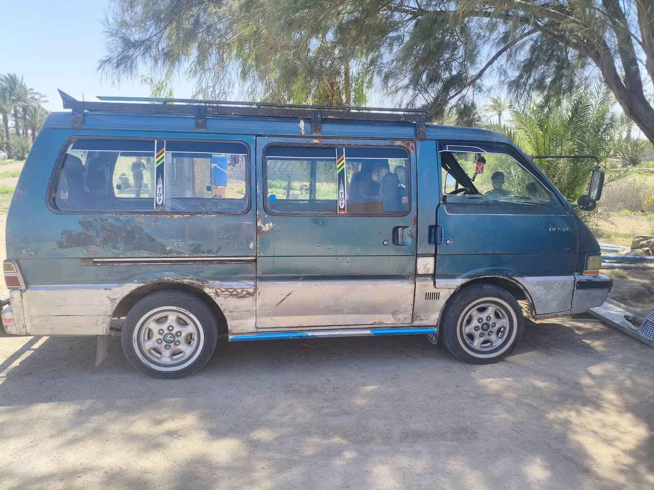 السلام عليكم 
كيا بستا موديل 1995 
لسنويه 2028 كير محرك اكسن كله جديد تخم تاير 
سيارها حلوا ونامه يرادله ملاحضات فقط 
لسعر 40 بيه مجال
***********
