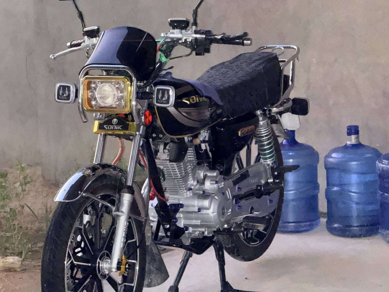 دراجه سيفان مديل 2024محرك200cنضيفه السعر👈🏼 1,000,300وبيها مجال للتواصل ***********العنوان النجف خان الربع
