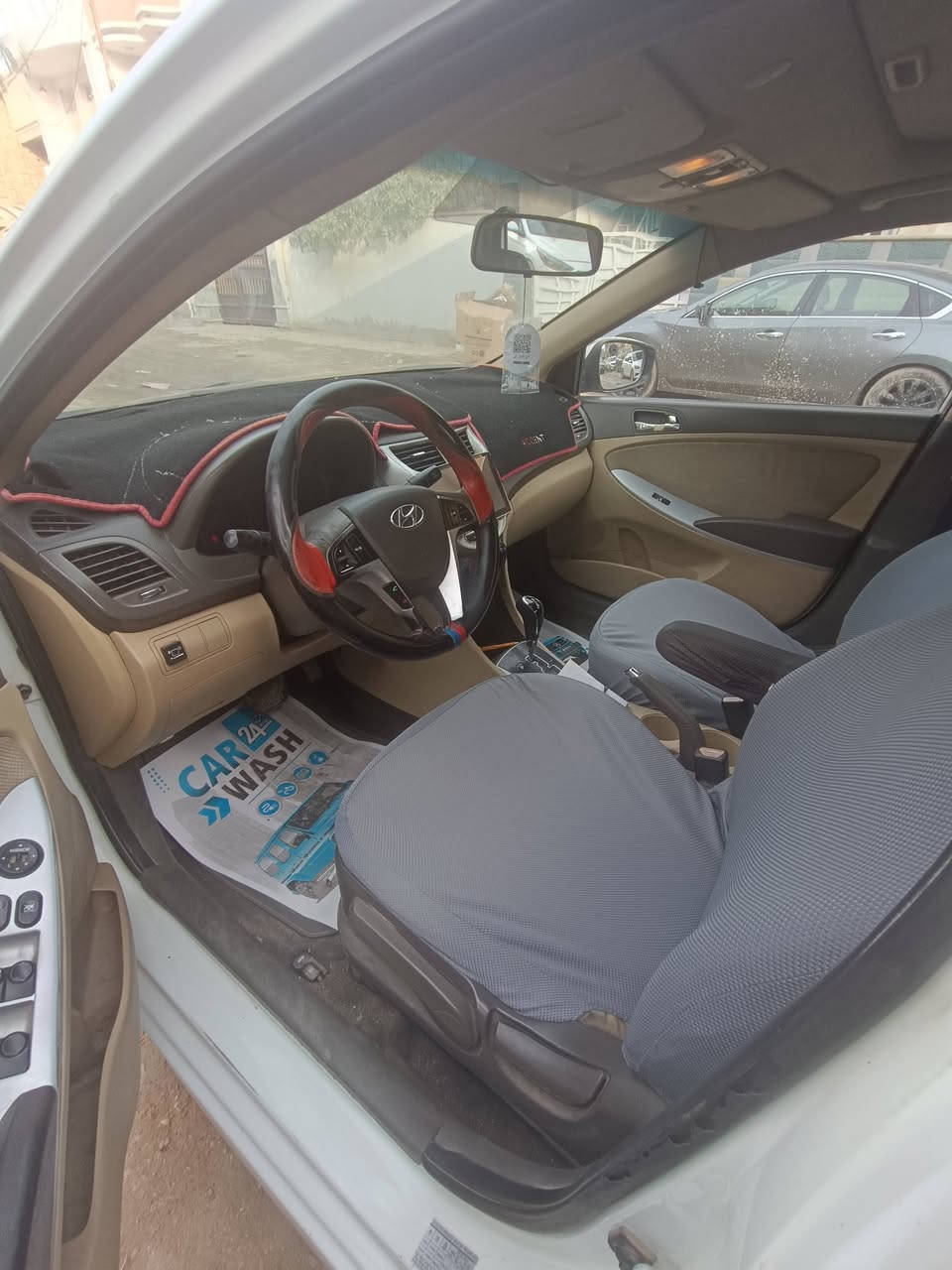 السلام عليكم
اكسنت خليجي 2011 محرك 1600 لون ابيض 

السيارة ماشية 220 الف كيلو

كير جديد مبدل قبل 3 اشهر بعده بالضمان مال شركة

محرك عليه ادامة كل الواشرات وكازكيت معلة لمنع الدوانص

السيارة بيها منظومة غاز

ويل كب حجم 16 عدد 5
تحكم ستيرن

منظومة تبريد جديدة قبل 7 اشهر مبدله كومبريسر راديتر بخاخ وفريز

شاشة اندرويد امبلفاير وكامرة وحساسات رجوع رفتحة سقف واشاير بالمري وتجوة كرسي سايق

السيارة بيها جاملغ امامي عكس السايق مصلح وصورة الحادث موجودة بالمنشور

السيارة رقم بغداد بأسمي

السعر 88 وبيها مجال قليل حك الجية

***********
