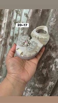 أحذية أطفال