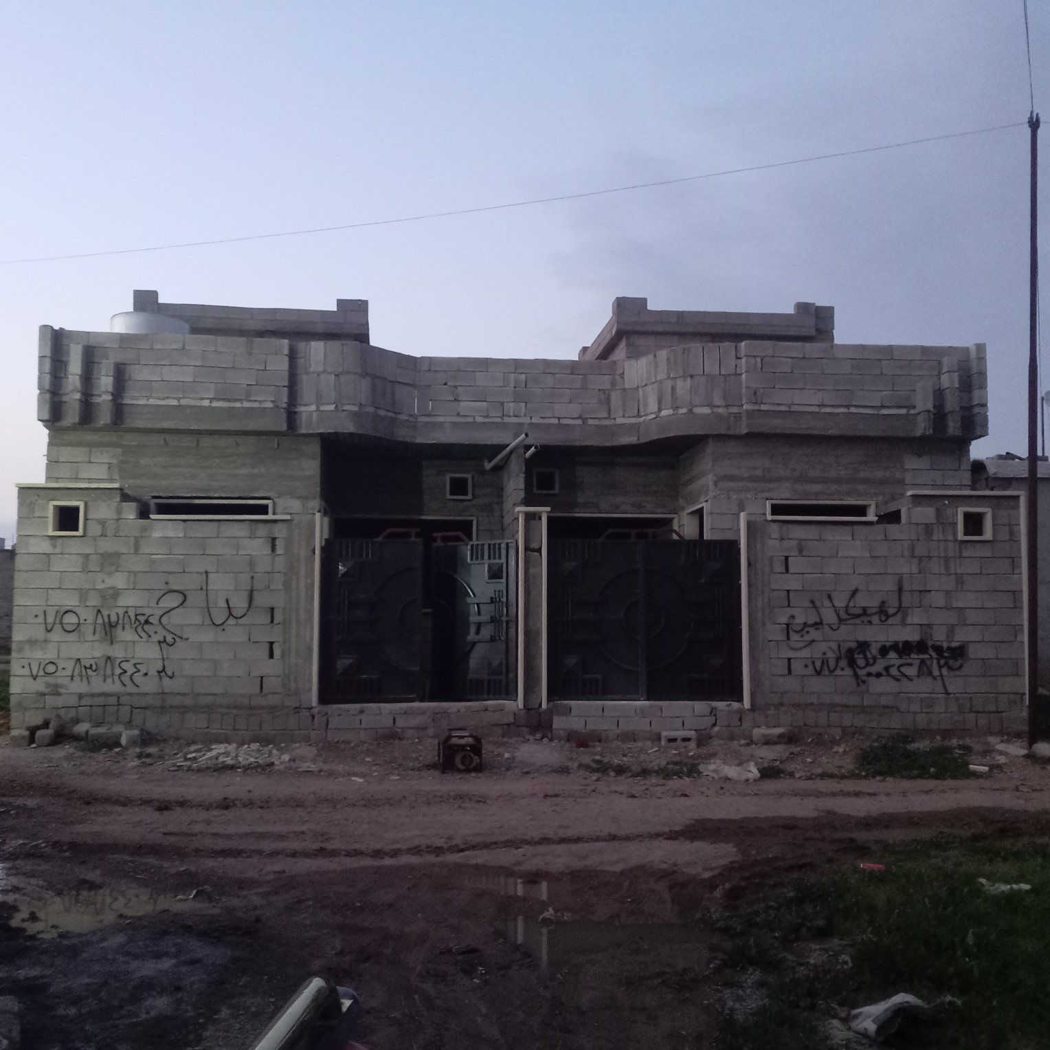 للبيع هياكل تسلوم مفتاح  حي الزيتون  قريب جمعيت لصحا المساحه 100 متر نموذج 25 وصل بلديه ***********
