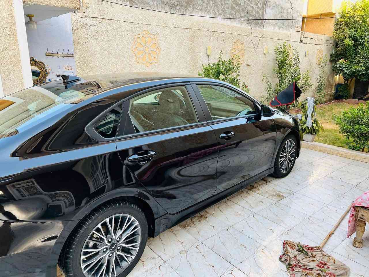 فورتي موديل ٢٣  Gt رقم بغداد بسمي تحويل مباشر
محرك ٢٠٠٠ دوش 
ماشيه ٣٤ الف...بصمه تحكمات 
تدفه بلكشن ظرره بنيد فقط صبغ 
وجاملوغ بارد راجع...صور الحادث ناشرهن 
السعر ١٦٣ وبيه مجال ت*********** 
بغداد الراشديه ناحية جديده الشط
