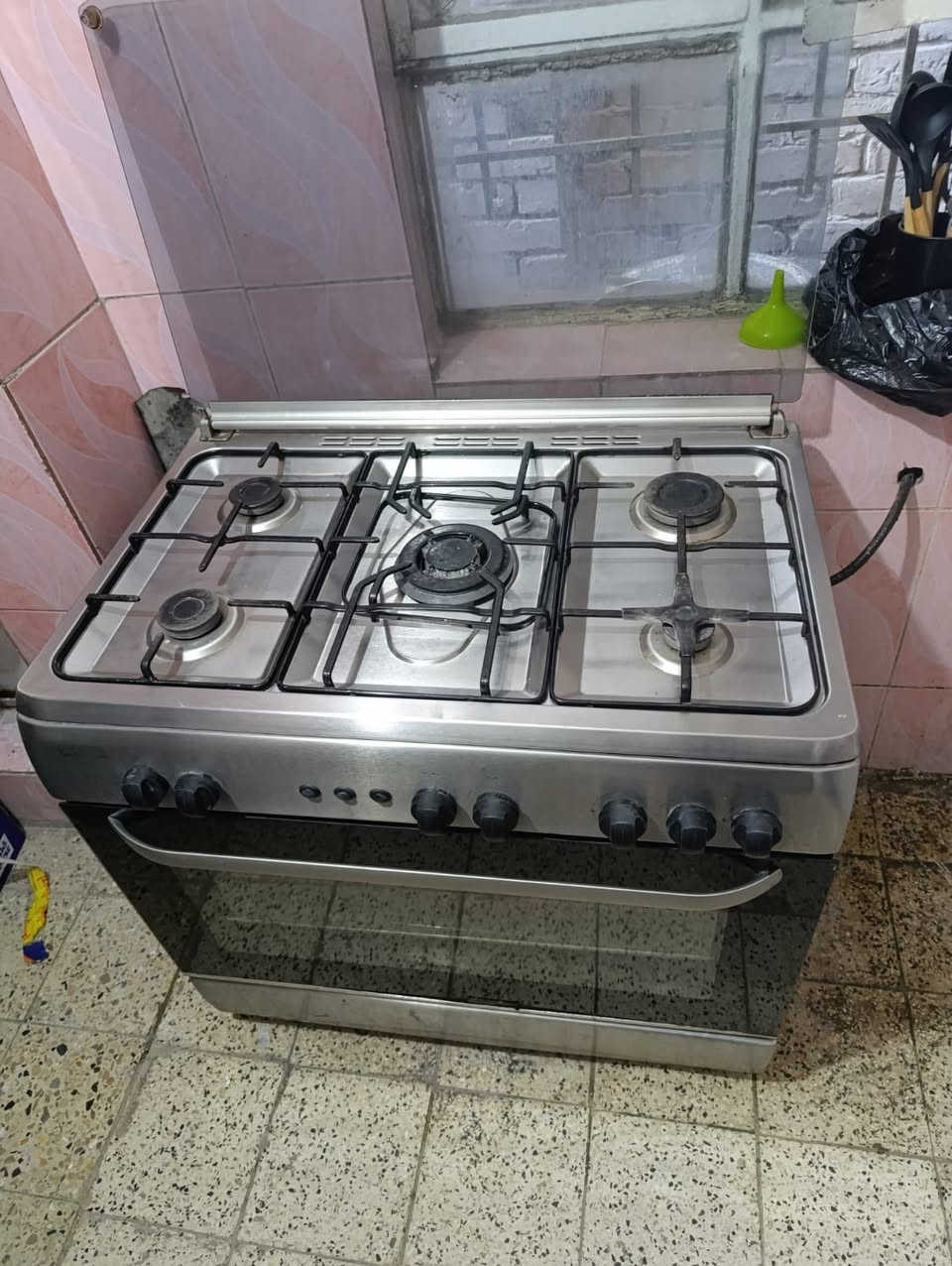 السلام عليكم أغراض للبيع 
مجمدة
كنتور 
ميز طعام مع 4 كراسي 
طباخ 
تخم 10 مقاعد


**إذا كنت صاحب هذا الإعلان وتريد حذفه لأي سبب، رجاءا أرسل رسالة إلى الدعم الفني**