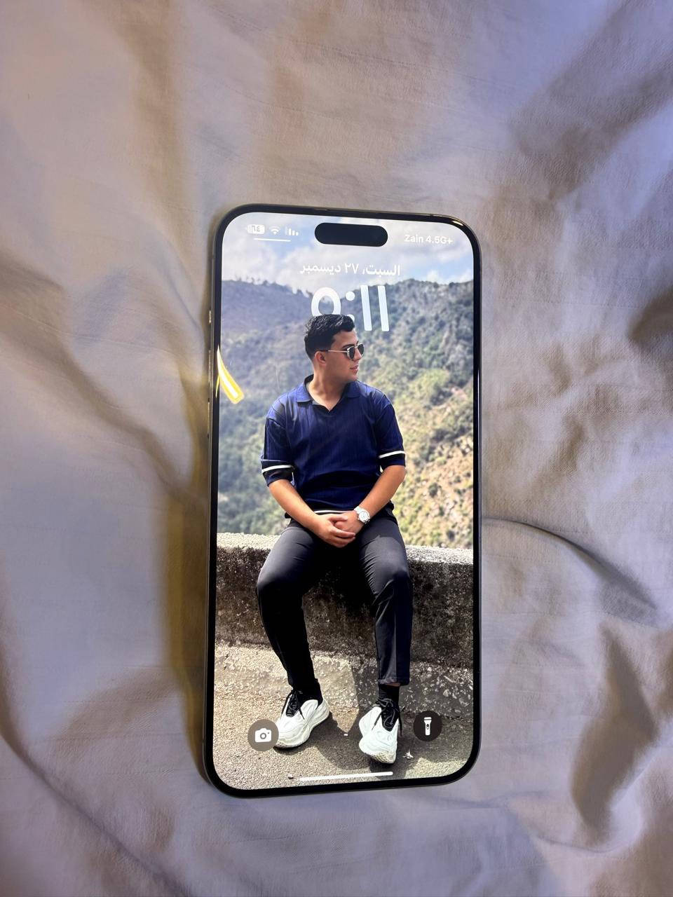 15 برو ماكس
بطارية 🔋 89
جهاز ما طاب تصليح 
نضافة 90 %
ذاكرة 256
بي شخوط كلش خفيفة بل شاشة وما مبينة اصلاً السعر مليون وبي مجال للتواصل خاص او الاتصال ***********
