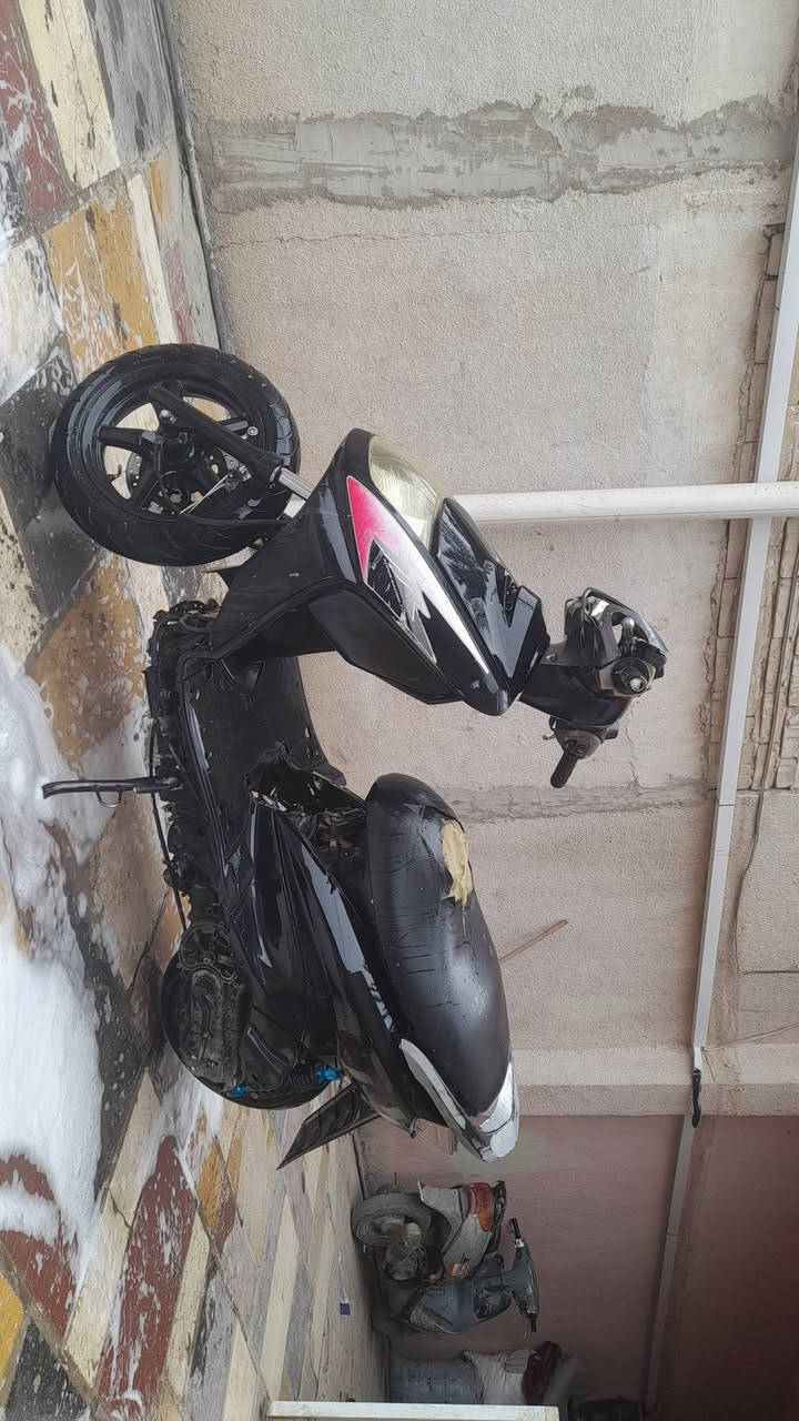 السلام عليكم الدراجة نيثه للبيع 140شغالة هندر مكينه مفتوحة شرط لا تبخير ولا تنقيص  بوشه بلادي السعر 350وبيها مجال  مكاني بغداد حي اور


**إذا كنت صاحب هذا الإعلان وتريد حذفه لأي سبب، رجاءا أرسل رسالة إلى الدعم الفني**