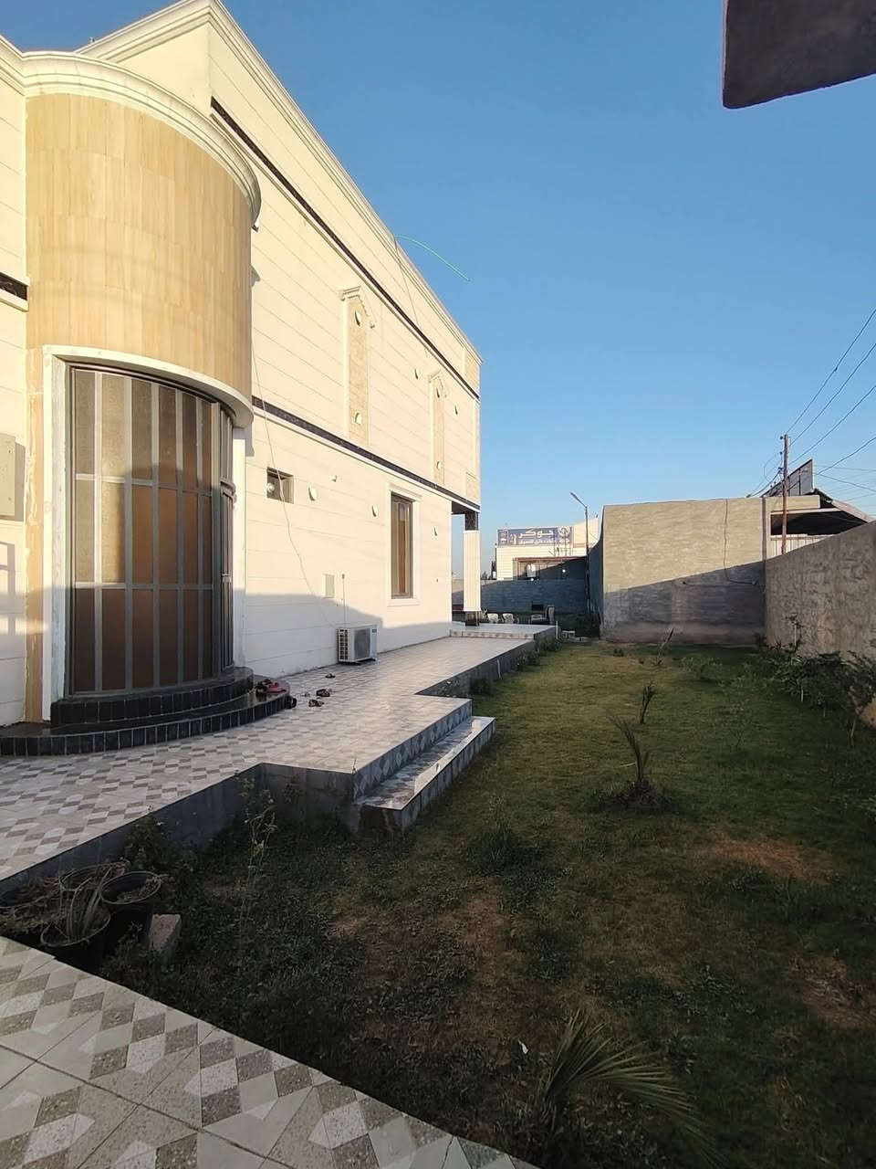 1500م للبيع
يحتوي على ٥ غرف نوم +مع كل غرفه سويت
للاستفسار *********** /***********
