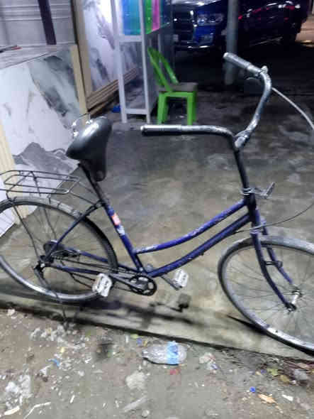 السلام عليكم عندي بايسكل للبيع بناتي حجم 26 رايده قفله 40 ما ابي اي نقص بس ماسنجر ولا شويه ضبه تمام ويريد يخابرني قفل 40 ***********
