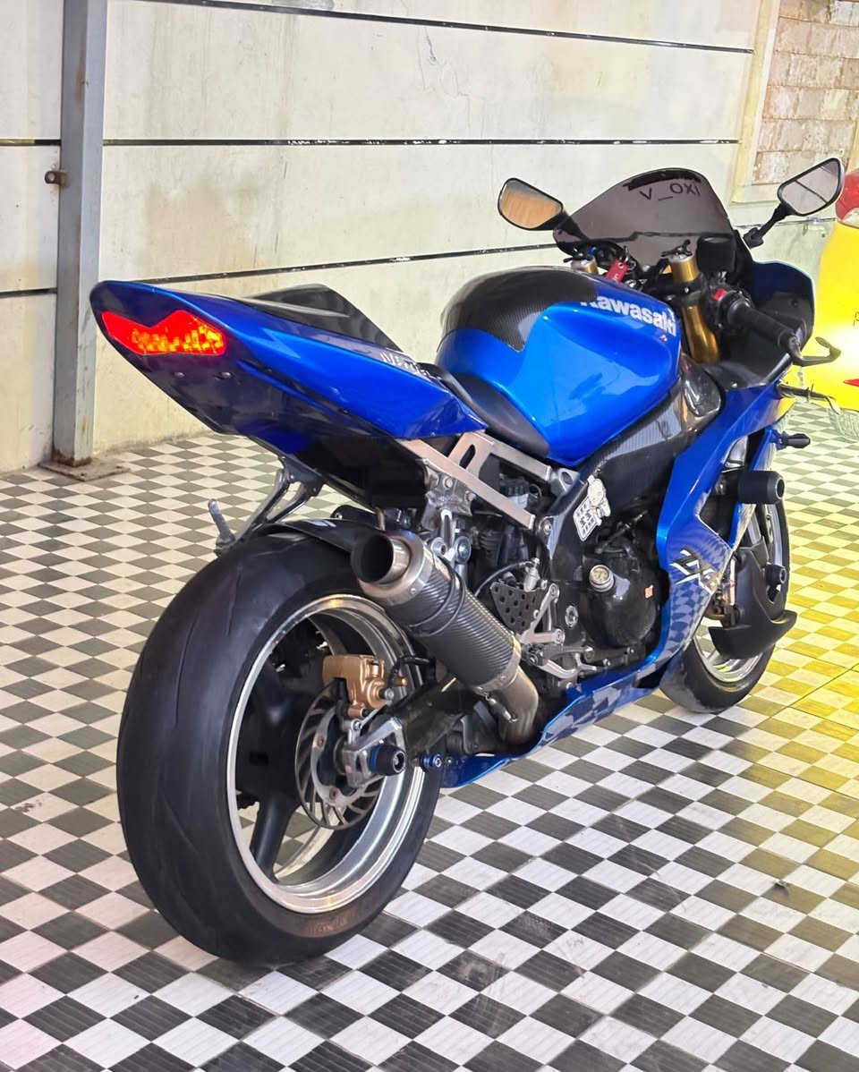 للبيع تزويد كاربون حقيقي من تاير للتاير وتفاصيل خاص *********** مكاني بغداد
