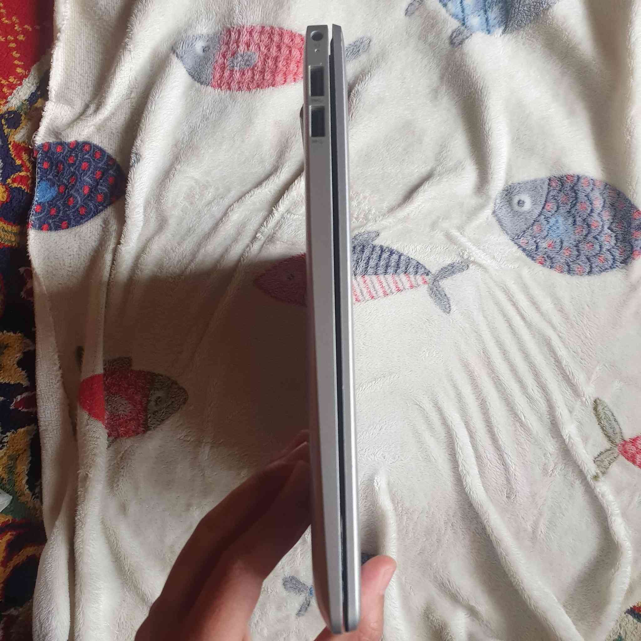 السلام عليكم
لابتوب Hp سليم نحيف حديث جيل العاشر مستخدم شيء بسيط نضيف جداً
مواصفات لابتوب 
موديل | HP 15-dy1086nt
المعالج (CPU)Intel® Core™ i5-1035G1 
الرام (RAM)8 جيجابايت DDR4-2666 SDRAM
التخزين (Storage) 256 جيجابايت PCIe® NVMe™ M.2 SSD من سامسونك 
كرت الشاشة (GPU) Intel® UHD Graphics (4GB مدمج) 
اللابتوب مستخدم شيء بسيط تجيني للبيت وتفحص وتاخذه 
السعر 350 الف مكاني بغداد مدينة الصدر رقمي 
***********
