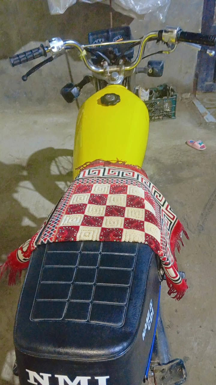 سلام عليكم دراجه البيع وراق سكنر اكاتبك وداوالك مكاني نجف عباسيه السعر 350وبيهه مجال قليل هاذه رقمي ***********مابي وتساب بس تصال
