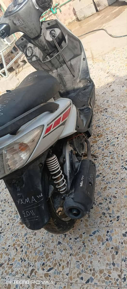 سلام عليكم..للبيع
دراجة سكنس ياباني فحل.
٢٠١١ دراجة نضيفه وخير من الله
مثل ما موضح بالصورة
كهربائيات كلهة شغاله
سلف شغال
هندر شغال
تجفيت جديد كلة اصلي مال كصات
السعر 550 وبيهة مجال بسيط
ديالى الخالص مدخل السيد يوسف (ع)
اتصال ***********
