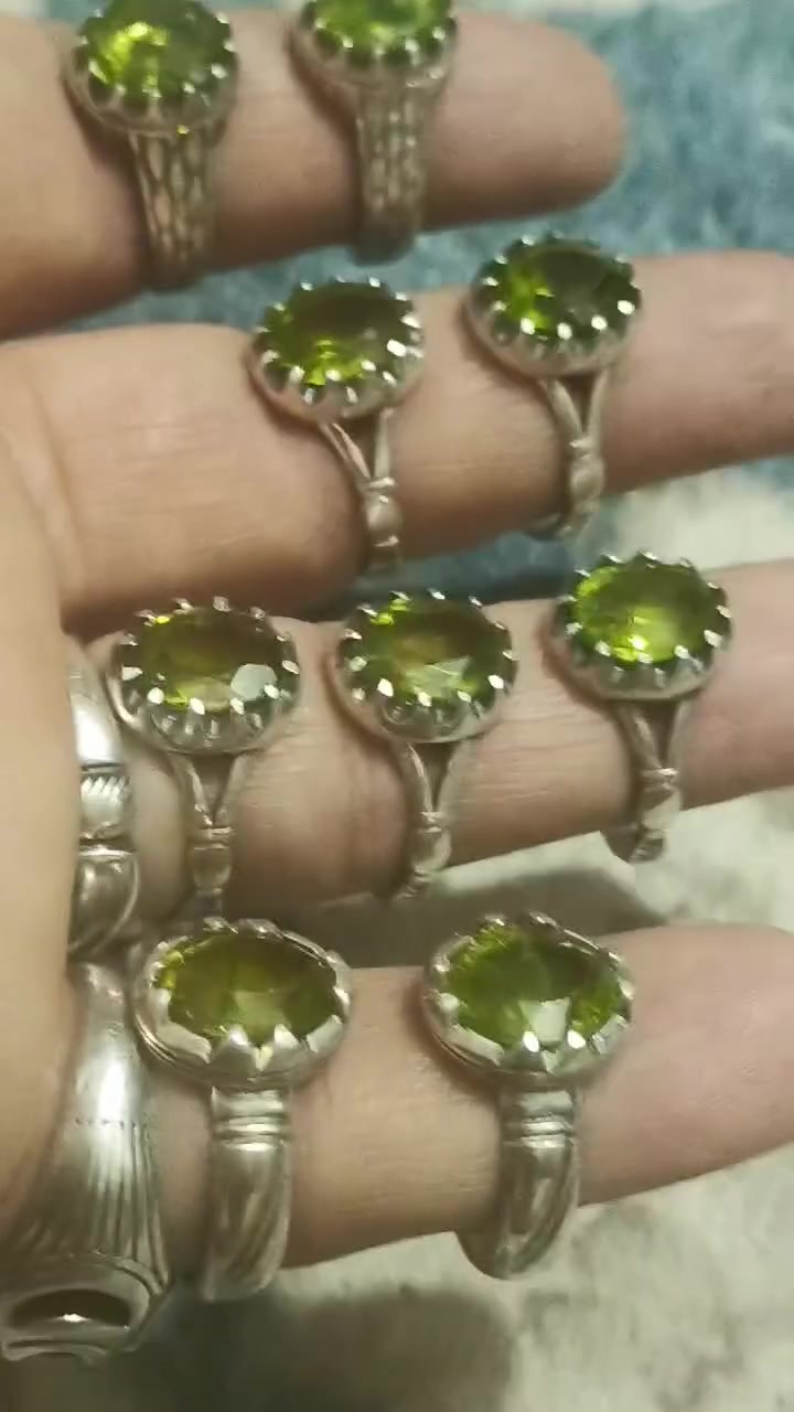 محأبس مجموعة كلمن وسعره للبيع صياغة ثكيل


**إذا كنت صاحب هذا الإعلان وتريد حذفه لأي سبب، رجاءا أرسل رسالة إلى الدعم الفني**