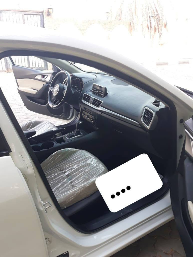 للبيع مازدة 3 موديل 2018 (خليجي)
رقم بغداد باسمي تحويل مباشر .
السعر: 11,500 $ دولار (115 ورقة) قابل للتفاوض بالمعقول.
محرك 4 سلندر اقتصادي ويعمل على البنزين العادي.
كير أوتوماتيك.
 بصمة تشغيل
تحكم  (ستيرن).
مثبت سرعة.
سنتر لوك.
مانع انزلاق.
مواصفات إضافية متعددة.
تخم تايرات جديد.
المحرك والگير بحالة جيدة، والسيارة اقتصادية جداً في استهلاك الوقود.
السيارة مصبوغة.حادث  (جاملغ امامي يسار وقليل من البنيد) متصلح بصورة جيدة
للمهتمين، المراسلة أو الاتصال على الخاص.
العنوان بغداد  .


**إذا كنت صاحب هذا الإعلان وتريد حذفه لأي سبب، رجاءا أرسل رسالة إلى الدعم الفني**