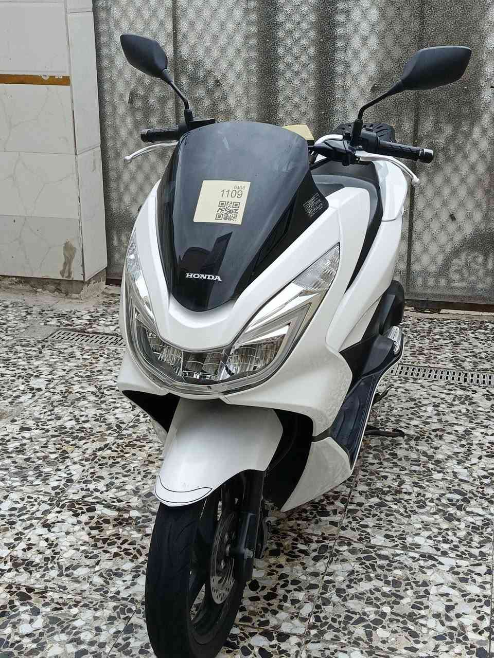 سلام عليكم بي سي إكس جيل الثاني
ياباني جي إف دراجه بحالت الوكالة مكفولة كفاله عامه
حساس زدحام ستان حساس إضافة انبيتري + سبايدر 
كتلوكات الشركه ورقت مزاد عده صباين لون أبيض صدفي
سكن بغداد حي النصر   ***********
