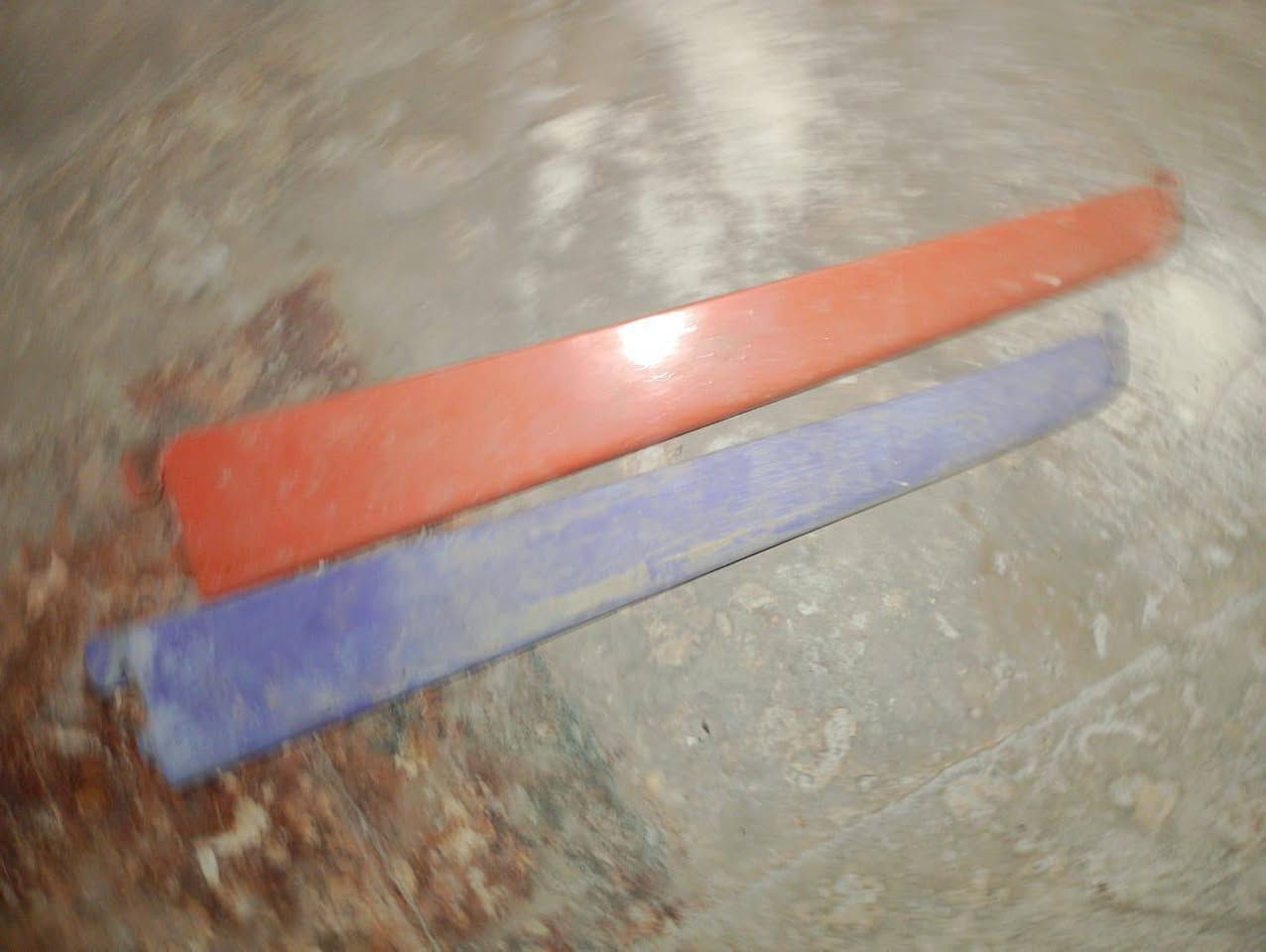 عارضات جبس عدد 3 للبيع 
ورفوف عدد 13للبيع 
استاندات رفوف عدد 5للبيع 
الاستفسار الاتصال على رقم الواتساب ***********
