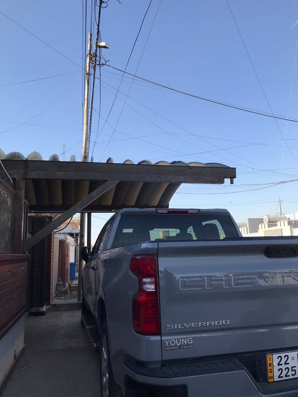 السلام عليكم
رجاء اخواني اقرا المنشور قبل لا تتصلون 
الوحش شوفرليت سلفرادو للبيع
موديل 2024
اللون سمنتي المميز 
باب طويل بدي قصير المرغوب
رقم اربيل انكليزي باسمي تحويل
حادثه جدا بسيط  بدون دواخل موجود بل صور
جاملغ امامي بارد مرجع بس بدلته وضميته الابلادي موجود
ايرباك دركه فقط ومبدله دركه ابلاديه مو تصليح وباقي ايرباكات سليمه يعني واحد فقط
سياره كفاله عامه ماعدا جاملغ امامي
مواصفات كوستم معروفه 
بصمه 
تبريد قطعتين
وكشن كهرباء 
جنطه كهرباء
وتشغيل عن بعد
وتحكمات تثبيت سرعه
رادار امامي
تو ويل 
محرك 2/700 
شلعهه طياره تخبل

ولباقي مواصفات معروفه
ماشيه 25 ميل
تخم تاير جديد
سياره بيهه اضافات هواي  من
الامارات
مثل
غلاف جنطه مع درج صعود
دوسات ابلاديه
شباك z71
دوشمه كشنات جلد وكاعيات جلد بلاديه من امارات
تغليف دركه
داش كام اصلي من امارات
درج صعود الى بدي
تغليف استيرن
مع هوك سحب
جك او غراض الاسبير كامل
مكانه بغداد/الكرخ
*********** بي واتساب
اتصل وبيك خير وتدلل
