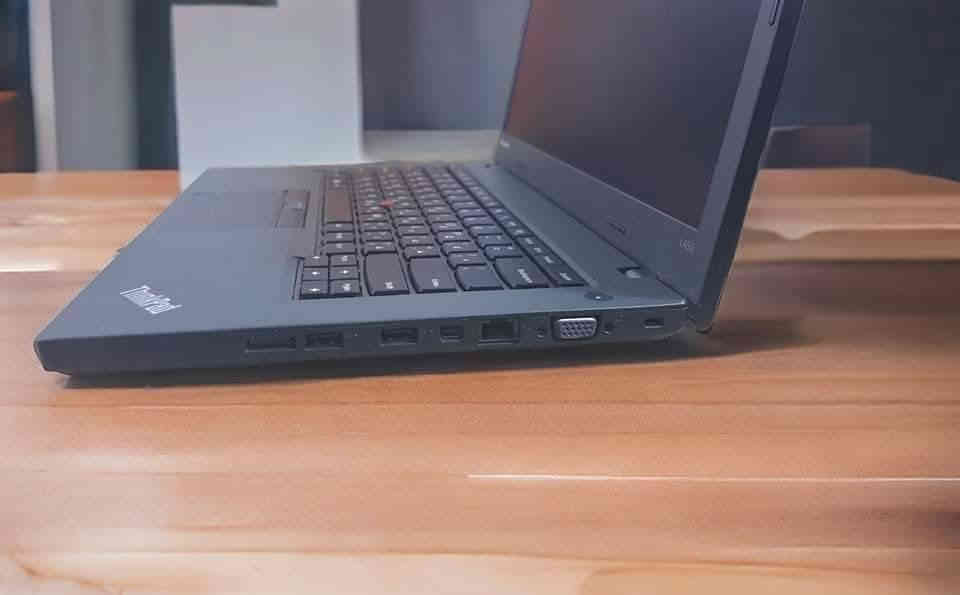 عروضنا ابد ما تنتهي 
لينوفو lenovo  من نوع L450  بمعالج كوراي فايف من ذوات الجيل الخامس ورام 8  كيكا  وهارد 256 كيكا SSD  وكرت شاشة  ٤  كيكا  شير   وبسعر مناسب ١٨٥ الف دينار 

♦️LENOVO L450 

♦️Core i5 - 5       
معالج كوراي فايف 5- الجيل الخامس  - فئة U

♦️RAM: 8GB - DDR3
رام 8 كيكا - نوع الرام DDR3 

♦️Hard Disk: 256 GB - SSD 
هارد 256 كيكا - نوع الهارد SSD الحديث

♦️GPU0: Intel (R) HD Graphics 620 - 4 GB
كرت شاشة داخلي انتل كرافيكس 4 كيكا 

♦️SCREEN Size: 14 Inches 
حجم الشاشة 14

♦️السعر: 185 الف دينار عراقي فقط.

🎁🎊  الهدايا والملحقات 🎊🎁

♡ حقيبة لابتوب
♡ شاحنة اصلية

📝 للحجز والاستفسار، 
يرجى التواصل معنا عبر ماسنجر الصفحة
او عبر الواتساب على الارقام الآتية: 
***********
***********
♡ مركز نانو تكنولوجي 
لبيع وشراء اللابتوبات المستخدمة في العراق
العنوان: بابل - المحاويل - حي الاسرى

ضمان  من اي عطل لعشرة أيام من تاريخ التسليم
