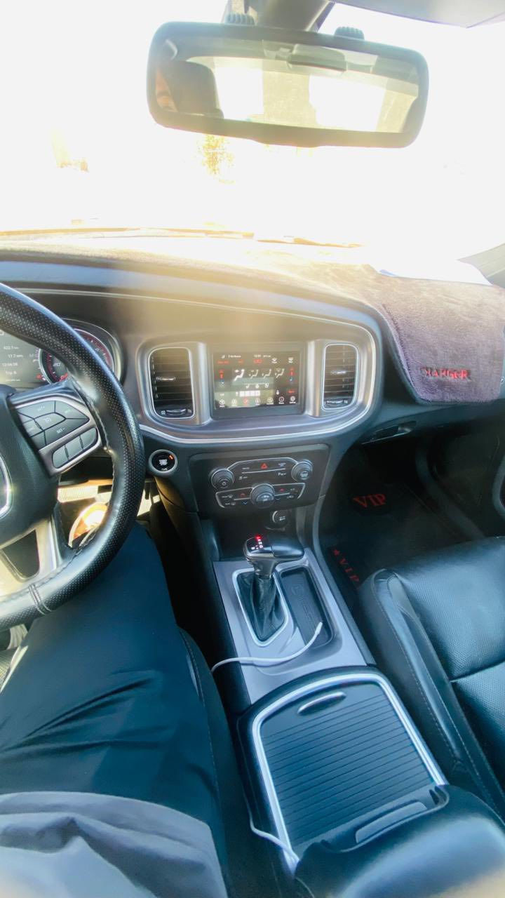 مكلف بالنشر
جارجر
وارد امريكي 
موديل ٢١ 
بيها جاملغ ايسر فقط 
كشن جلد تدفئه تبريد 
تدفئه ستيرن وكوابه 
محدثه SRT
٦ سلندر 
كير محرك بالشرط 
رقم اربيل شرط التحويل 
السياره ماتصرف عليها ولا شي

***********
