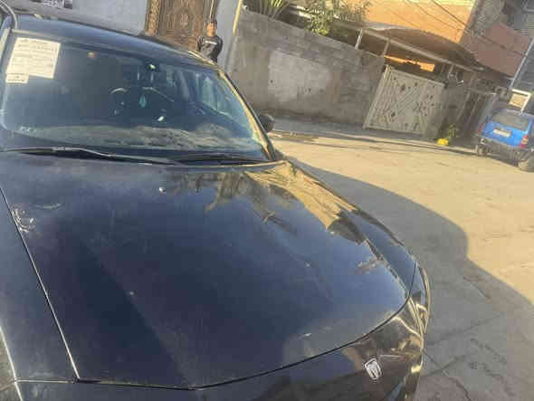 دوج جارجر ٢٠١٠
لون اسود. رقم أنبار 
حادث جاملغ وبنيد امي البنيد نفسه والجاملغ نفسه 
حجم المكينه ٣/٥٠٠
مصبوغه حزام ما عده القامره 
تخم تاير. جديد 
السعر 88
***********
