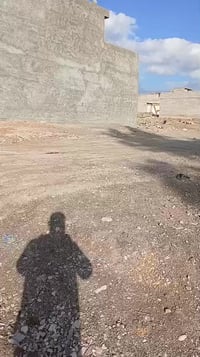 قطعه معروض للبيع بل لقسط للبيع او مروسا مع سيارة مساحه ١٧٠متر مربع منط...