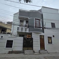 بيت للبيع 100متر ركن 3 طابق تشجير كدامه  شارع عريض بي 5 غرف بناء حديث ...