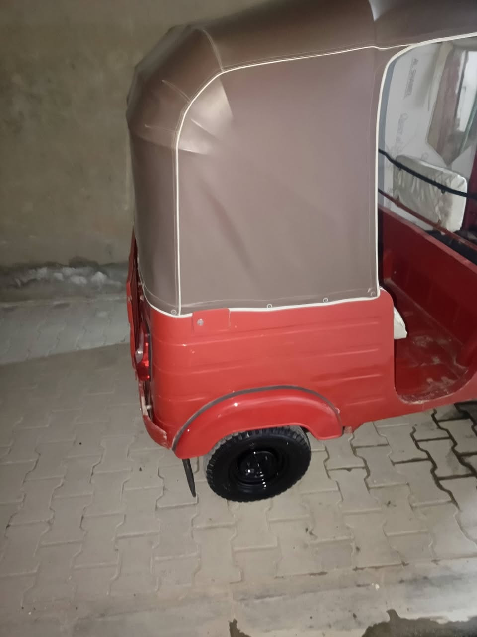 سلام عليكم تكتك لبيع موديل 18مكينه ما عشرين تكتك وراق بكاني بغداد فلكت حي نصر ***********
