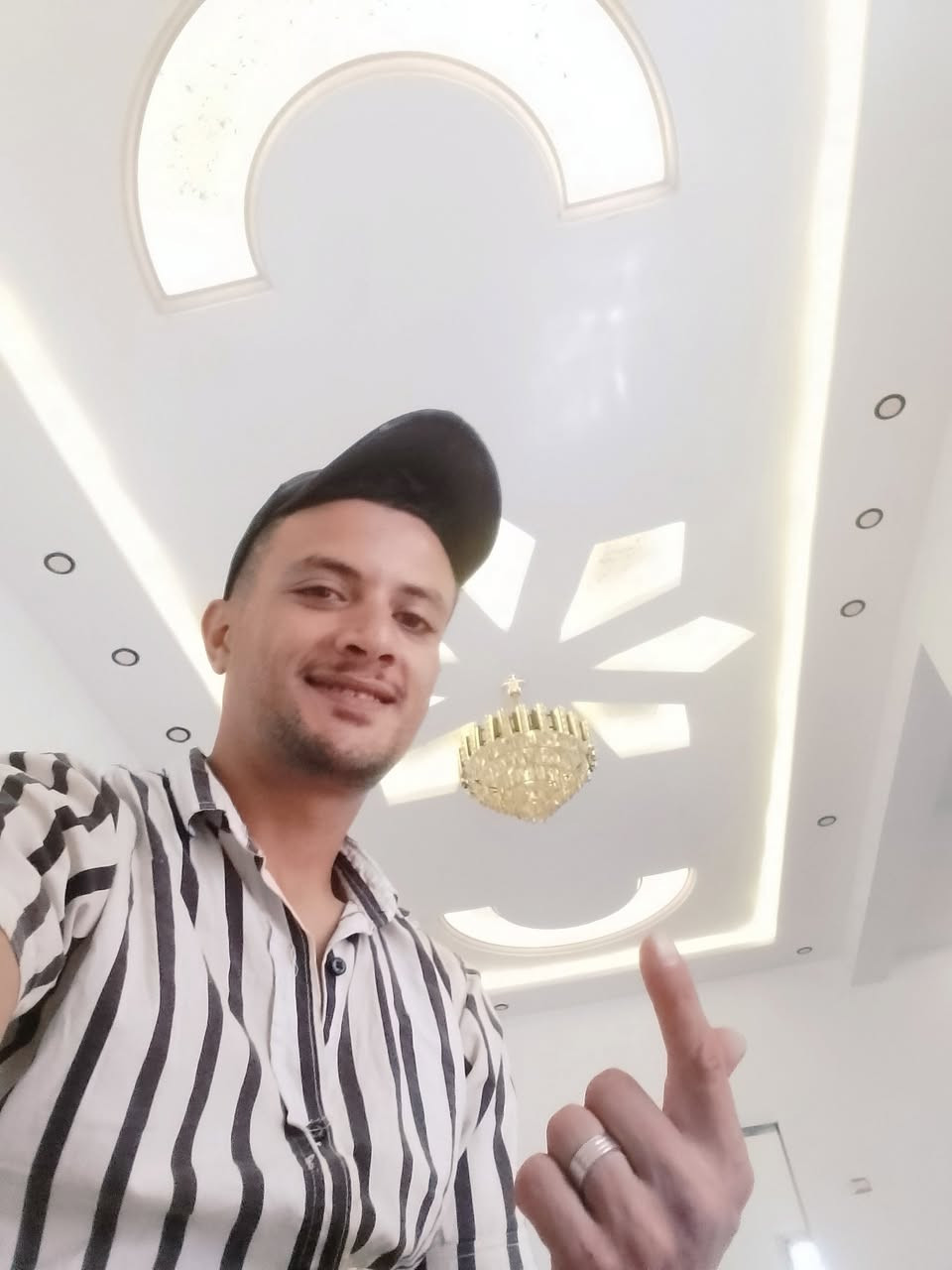 أحدث ديكورات الداخليه والخارجيه بانسب الاسعار
خلفا  متفرغه العمل جميع الديكورات 
1-سقف ثانوي
2-جبسن بورد+ بوردكس+ سبنت بورد قواطع الجميع غرف وكلاسك ايضاء
3-بديل الخشب+ نعمل جميع  موديلات البلازما  
4-بديل رخام🤍✨
7-سحبات داخليه وخارجه وملكيه🔥💯
9-نعمل جميع الديكورات المنزليه وصيدليات ومطعام
للطلب تواصل عبر الخاص او على ***********
