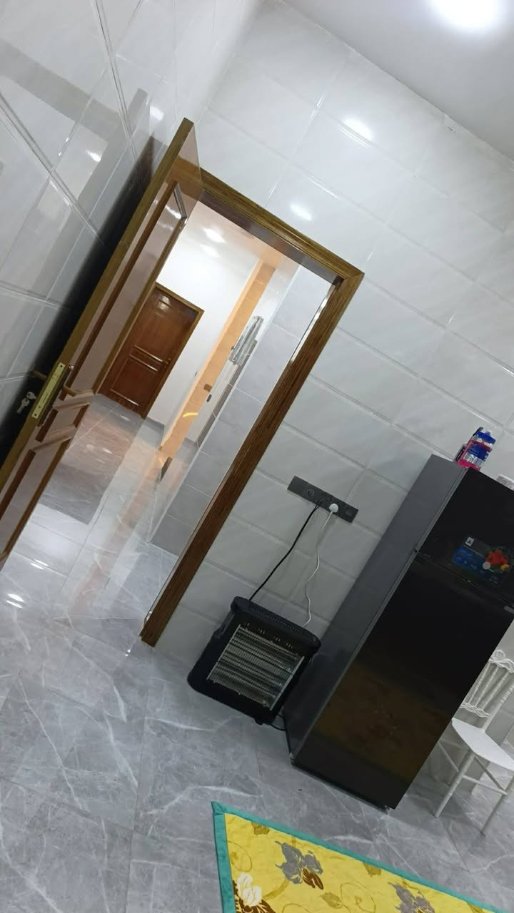 السلام  عليكم. دار للبيع في حي المشتل. مساحه 200 وجه 10 ونزال 20 واقع في ظهر شارع 30 الي يربط بشارع سده بناء حديث درجه والى مطلوب اسكان. ينباع حر او مطلوب حسب التفاق. للستفسار *********** اخوان ماعرف اي تفاصيل ثانيه. مكلف بل نشر
