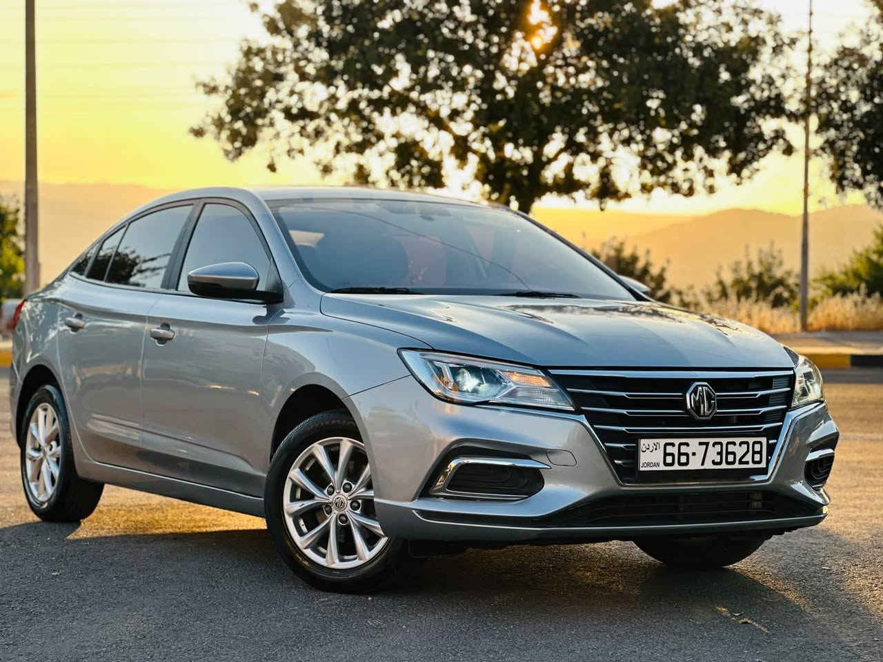 � سيارة MG 5 موديل 2023 للبيع – 🚗 فحص ((7جيد))
الاستفساررر. 0797510034
السعرر . 8800

السيارة وارد الشركة
مالك ثاني  
مرخصه  سنه كامله 
ماشيه 79 الف 

المحرك: 60

 • 1500 سي سي اقتصاد جدا

 • 4 سلندر

 • بنزين Eco

المواصفات:

•  شاشه مع كميرا 

 • ناقل الحركه أتوماتيك 8غيار

 • بلوتوث + Aux

 • مكيف

 • جنط ألمنيوم

 • زجاج ومرايا كهربائية

 • غمازات مرايا

• لونغرفه قماش ريكو مميز جداااا

 • شاشة معلومات

 • إضاءة نهارية LED

 • Auto Lights

 • Voice Command

الأمان:

 • وسائد هوائية Airbags

الفحص 

امامي شمال جيد

امامي يمين جيد

خلفي  شمال. جيد

خلفي  يمين  جيد

📞 للإستفسار 0797510034

السعر :8800


**إذا كنت صاحب هذا الإعلان وتريد حذفه لأي سبب، رجاءا أرسل رسالة إلى الدعم الفني**