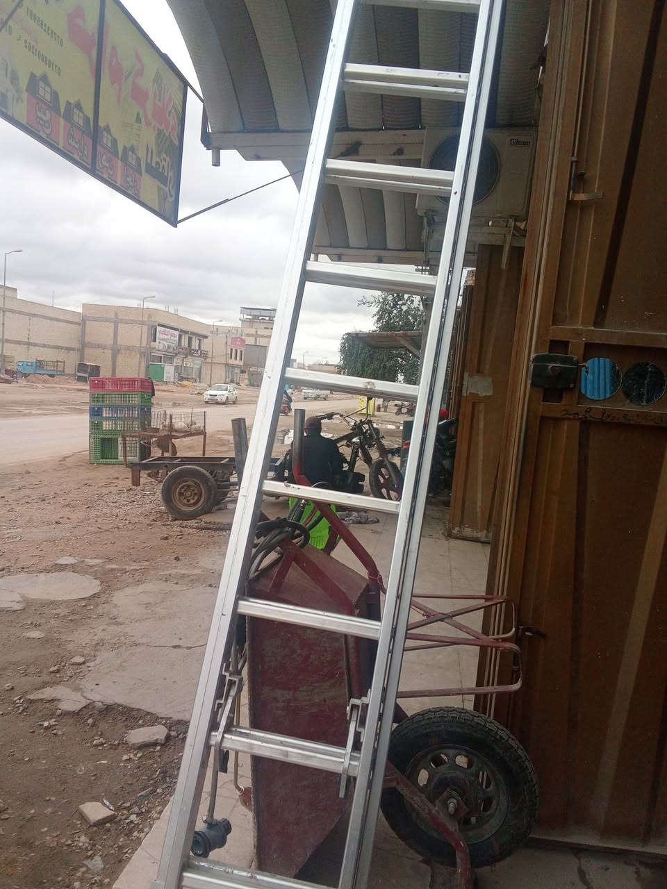 قفاصه 90ملم / عدد 20
حادله /1
محرك حادله /1
سيار50متر /1
درابات 4متر/ عدد4
عرباين /عدد 4
مولد/عدد1
درج كهرباء سلايت 8متر /1 
كوسره كبير/عدد2
كوسره صغير /عدد1
دريل تكشير /عدد3
كاويه ماء/عدد1
كاويه لحيم /عدد 1
دريل جك همر /2
دريل تثقيب /عدد1
دريل بريمه /عدد2
دريل فتح وشد /عدد 2
براميل /عدد 2
درج جهتين /عدد 2
هيم عدد /2
جاكوج تفليش /عدد 2
قزمه /عدد3
طاسه بناء/ عدد 2
كرك/ عدد 2
عفريت/ عدد2
ترمز /عدد 2
تانكي بلاستك /1


**إذا كنت صاحب هذا الإعلان وتريد حذفه لأي سبب، رجاءا أرسل رسالة إلى الدعم الفني**