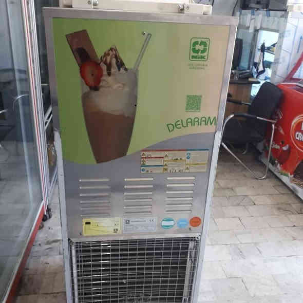 مكبنه سوفت ايسكريم 
عدد 2 
النظافه 90
اتصلو بنا 
***********
