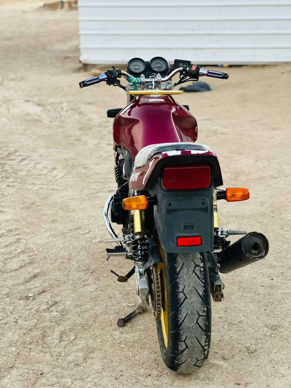 سلام عليكم دراجه سيبي فور 400لبيع مكفوله اوراق سكنر مكان الديوانيه قضاء البدير لتواصل ع الرقم ***********
