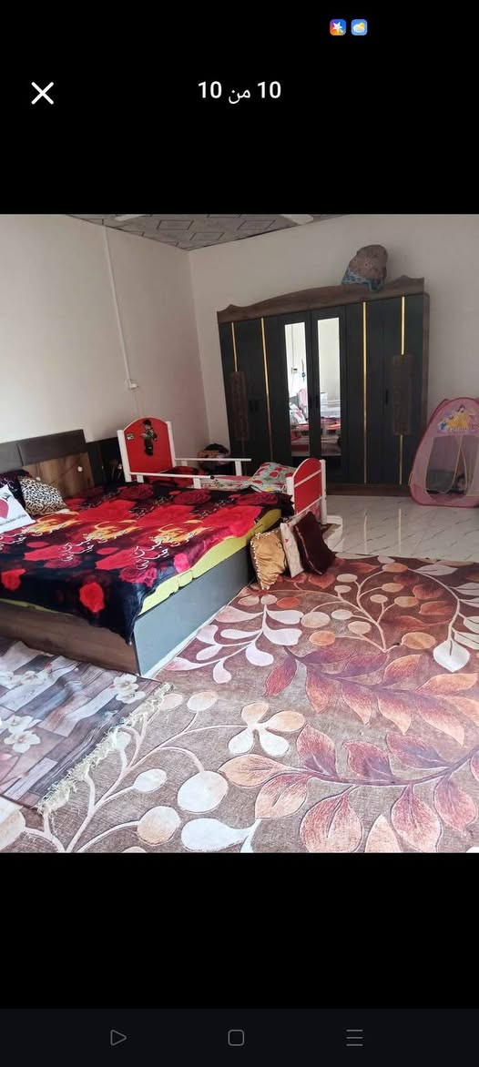 بيت للبيع 100متر غرفتين ودوانيه ومطبخ وطارمه وهول وغرفه جبيىره فوك وسطح مسلط سيراميك وحمام فوك وحمام جوه وغرفه جبيىره فوك بيت كامل ب60بي مجال استفسار ***********
