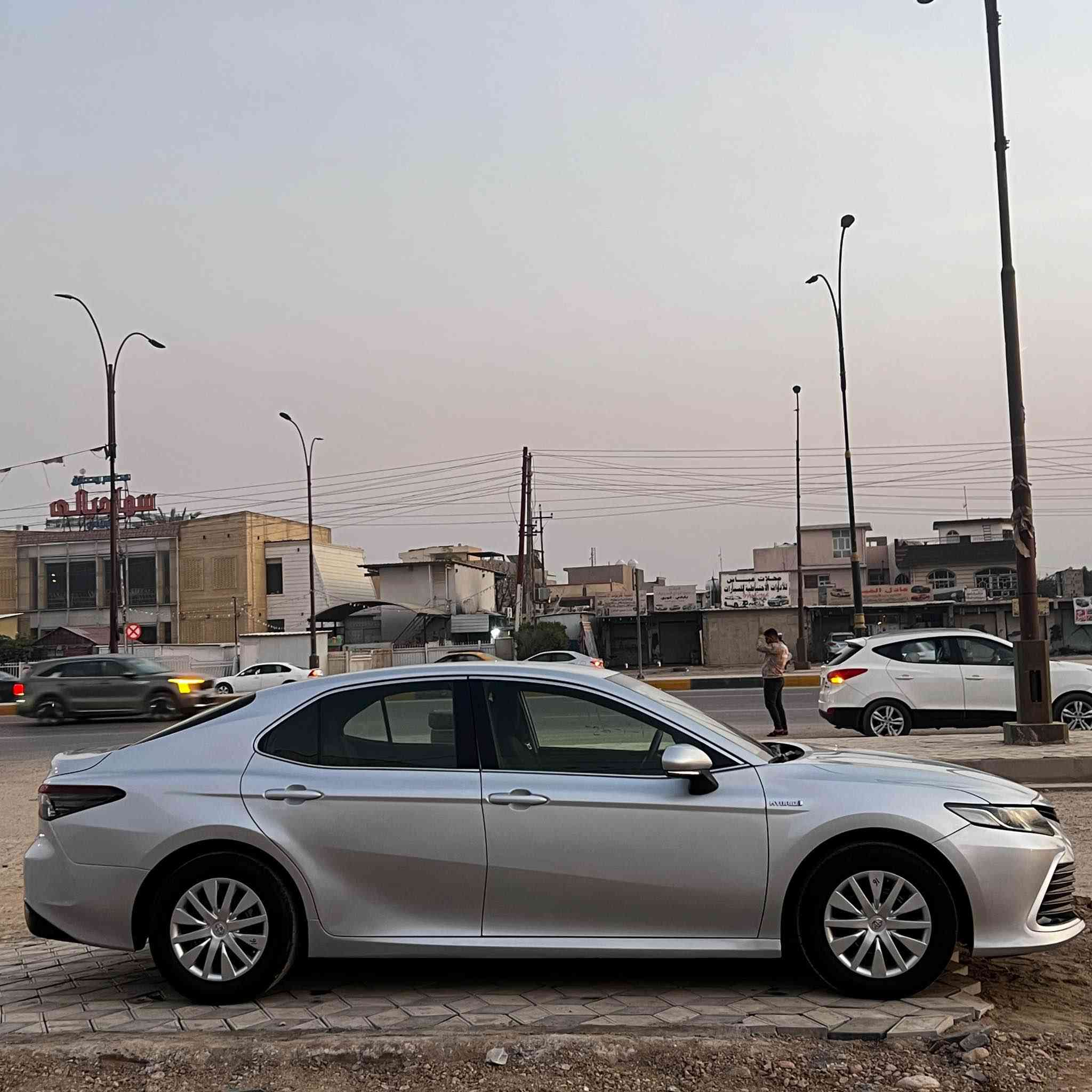 السلام عليكم   
للبيع 
تويوتا كامري خليجي هايبرد 
وكالة الفطيم الامارات 
موديل ٢٠٢٤ اصل 
اللون سلفر  
رقم بغداد انكليزي جديد  
هزه جديده
سنويه جديده لل٢٠٣٠ بأسمي 
تحويل ثاني يوم 
ماشية 108 الف اصل كفاله  

تكسي دبي صبغ عام مرجع بلاد سلفر 
 
فئة LE مواصفاتها حلوه ٣ وضعيات قيادة، سايد بريك كهرباء، اوتو هولد، EV مود شاشة بلاديه كاربلي واندرويد اوتو، تحكمات ستيرن.. وغيرهه 

السيارة بلاديه للاخير ومابيهه اي نواقص جاهزة ومابيها مصرف خواتهه تشتريهه تصرف عليهه اقل شي ٢٠ يلا تتوجه السياره، ابيعلك كاملة مكملة من كلشي شغل واطلع. 
(اكفل موديل اصل بدون تعلايه واكفل عداد اصل)

السعر 170 

العنوان: ديالى/ بعقوبه/ تقاطع القدس 

للاستفسار ***********

تحياتي الكم بعقوبة, ديالى
