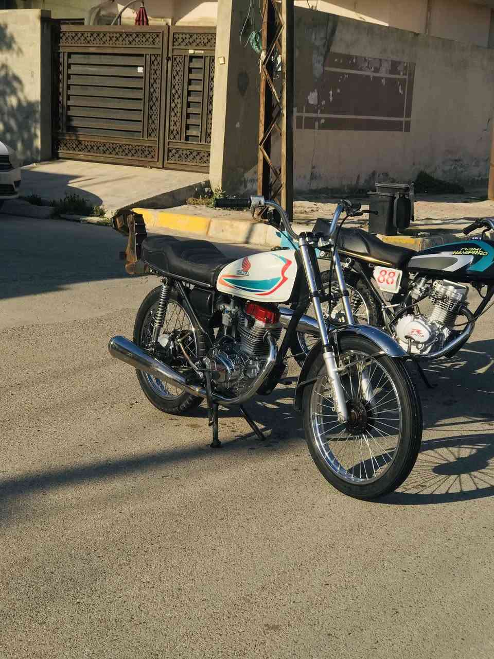 سلام عليكم دراجه تيربو موديل 26محرك اصبانه مامضروب شرط دراجه لاصرف لابخار دراجه كلها بلشرط دراجه خير من الله شلعه معدل السعر 475بيها مجال ماتشتري لاتعبني رحمه لهلك رقم تلفون ***********متواجد وتساب
