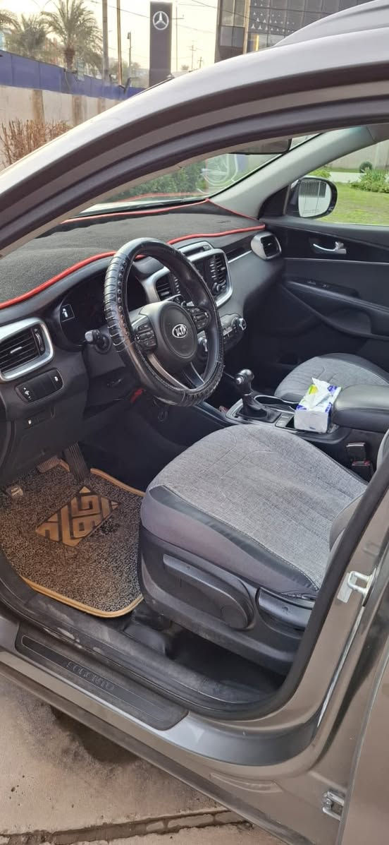 سلام عليكم 
سورنتو 2018 للبيع 
4 سلندر مواصفات LX
ماشيه 97 كيلو 
حادثها جاملغ الخلفي بارد فقط والصور مرفقه بلمنشور
كفاله كير و مكينه وكشر كلها بلاديه 
السعر 165 وبيها مجال


**إذا كنت صاحب هذا الإعلان وتريد حذفه لأي سبب، رجاءا أرسل رسالة إلى الدعم الفني**