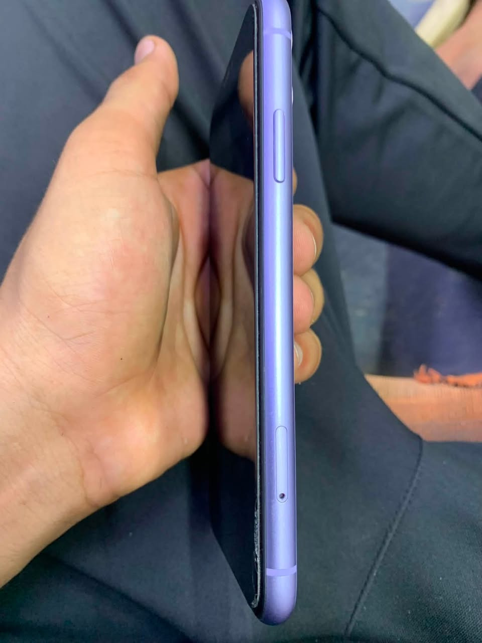 ايفون ١١ عادي ذاكره128
بطاريه89
نضافه100%
جهاز بلادي شرط ما مفتوح مامبدل بي كلشي بلادي كله فيس ايدي شغال كلشي بي شغال كامرات كلها شغاله صوته يخبل السعر 260 
***********
