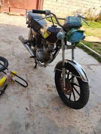 للبيع هذا رقمي واتساب وتصال السعر  300 07726621711