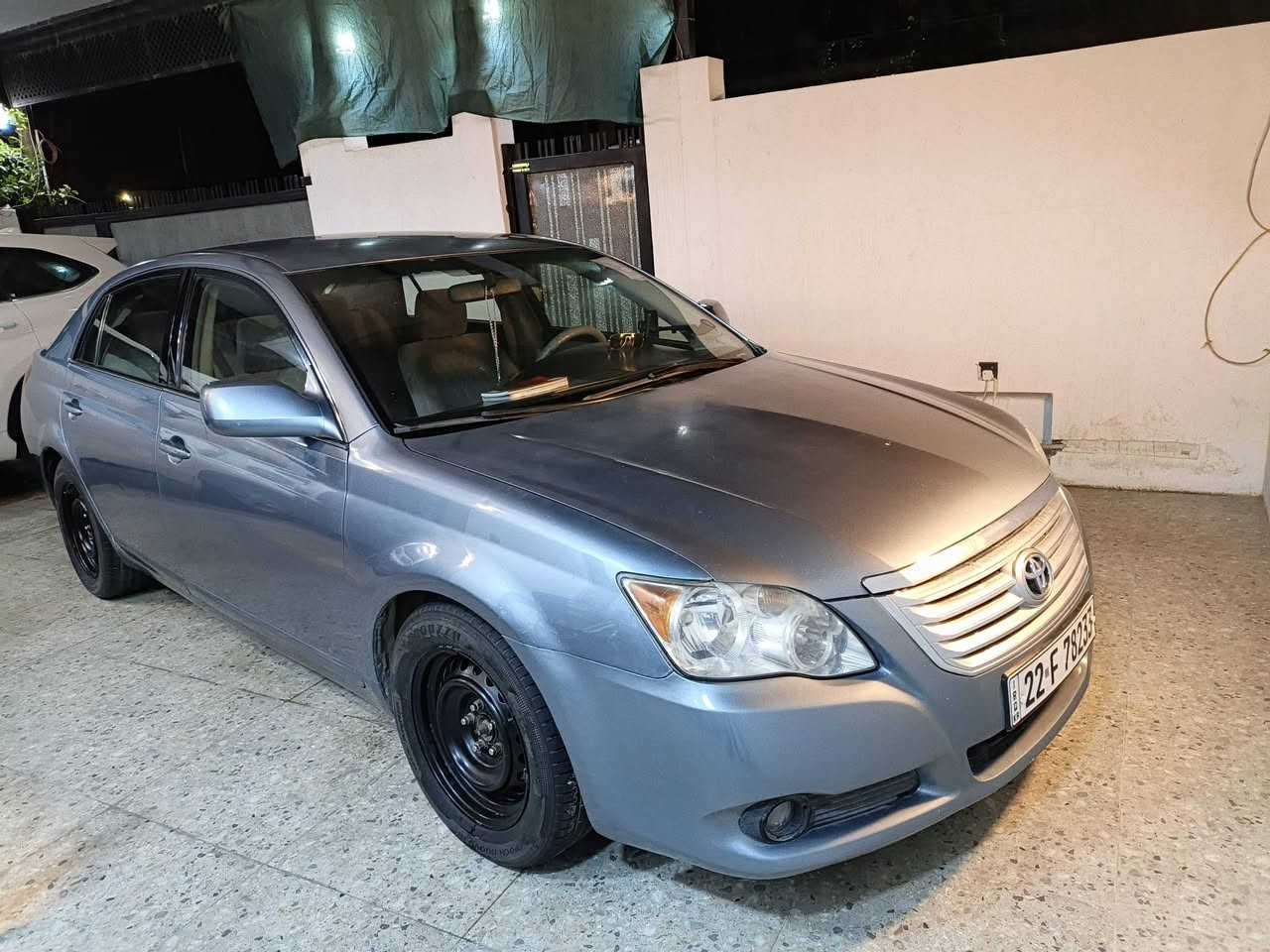 للبيع افلون 2010 رقم اربيل دولي محرك 6V 3500  جديد هزة فحص جديد مكفولة كفالة عامة بس بيه شوية جراد مواصفات بردة خلفية تحكمات ستيرن كشن السايق كهربا كير مكينة كفالة تايرات جدد اني امبدل الويالة اذا تريد ترجعه عل بلادي مكان كركوك ***********
