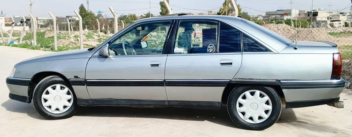 للبيع اوبل اوميكا حجم 20 بلاد موديل 1992 رقم كركوك مشروع وطني لغايه 2028 شرط تحويل وكاله بها دفتر بنزين گير اوتوماتيك بلادي گير ومحرك بالشرط لا صرف ولا بخار باتري جديد صدر جديد خلفي جديد تخم تاير جديد قفل مركزي سقف سلايت غرفه سياره كل بلادي جديد صبغ عام سياره بدون خياس بريك ABS سياره من دعاميه الى دعاميه كله بالشرط السعر 43 وبها مجال شراي يخابر على ارقام ***********/*********** بها واتساب مكان سياره كركوك حي العسكري كركوك, العراق
