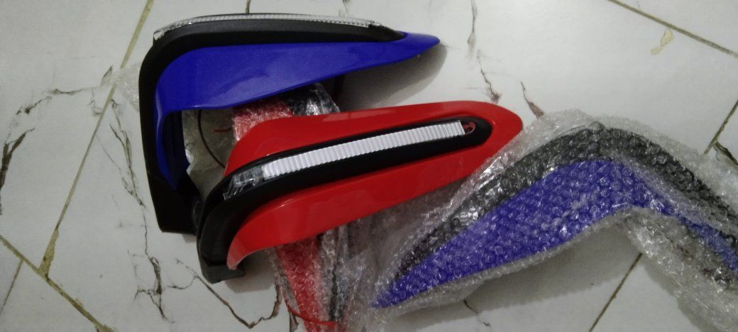 تايرات قفاز ياباني 
جوب إمامي خلفي 
سيم ويل إمامي خلفي 
وياله حجم 21 و18 17 
دسك بريك بنزات كفاخيات دشالي 
زنجيل 
تانكيات دبلات 
خرج حياكه 
المكان ميسان توصيل موجود جميع المحافظات 
***********واتساب
