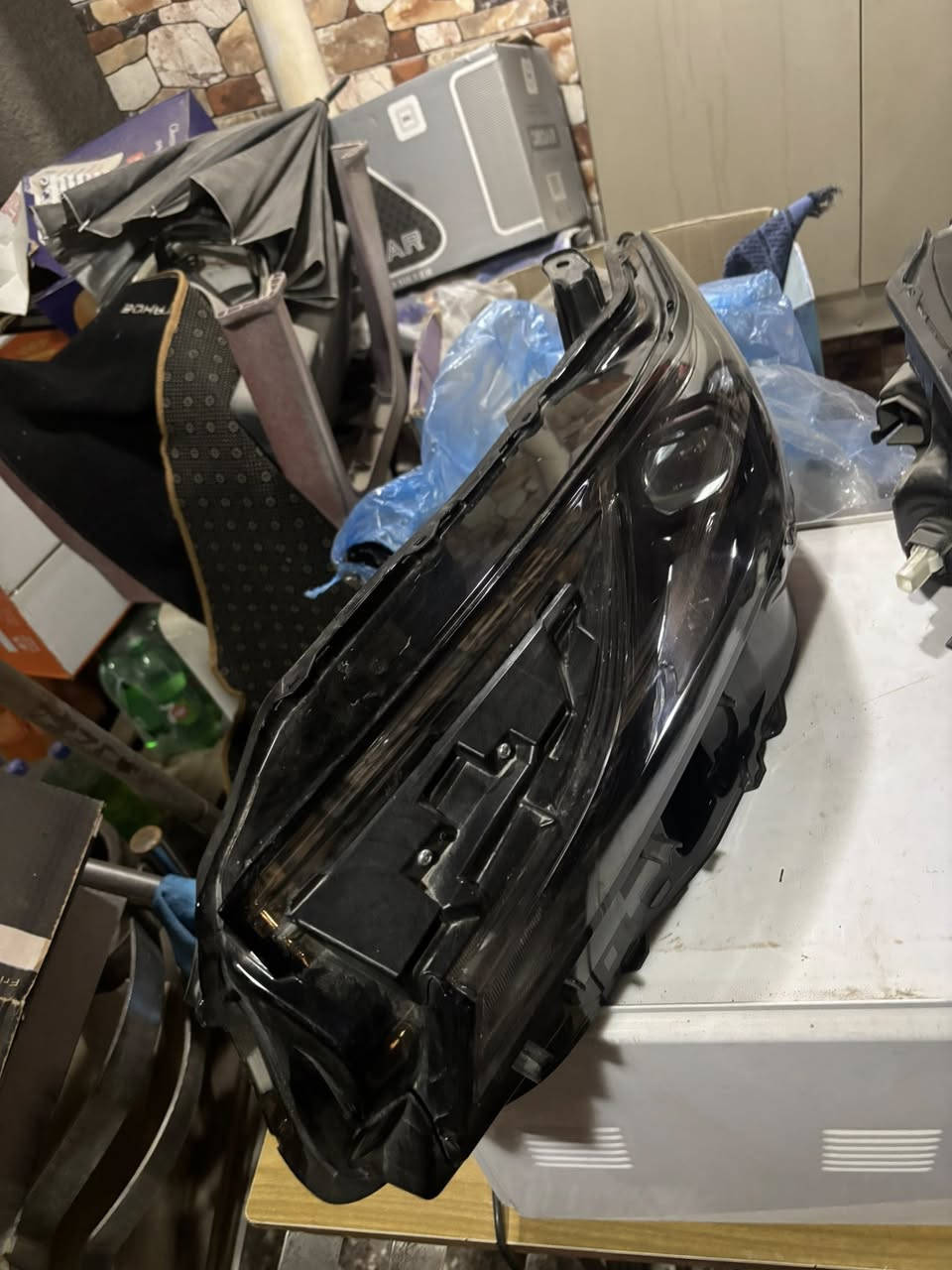 السلام عليكم
اغراض كامري 2025 اصلي تفصيخ 

زوج لايتات بيهم ضرر بصيط شغالات

ودرع خلف الدعامية لاماميه جديد ومابي أي ضرر 

مكاني بغداد وأي محافضه تريدهن اكو توصيل

***********
