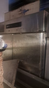 العنوان بغداد زعفرانية 07732306808 براد عامودي ستيل بابين