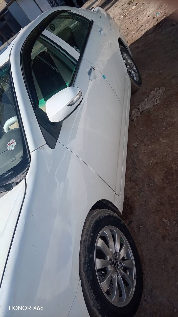 السلام عليكم بي واي دي ٢٠١٣ رقم قادسية سنويه ل٢٩ سياره كامله وجاهزه من كلشي كير محرك يابا ني حدتديه تخم تاير كله جح اهز بيه دواير ودوس مصبوغات أثر خياس وشويه بحافه البنيد سياره نقصه مشط ستيرين قفط سعر ٣٨ مكاني حله شارع ٨٠ //***********
