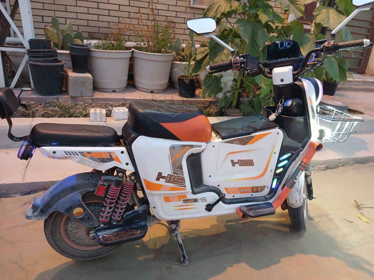 بايسكل شحن
اضويه led امامي و خلفي
 صندوق
شاشة سرعه و شحن
4 سرع
تشغيل عن بعد
بصمة اصبع+شاحنة
الشحن يطول 35 كيلو
السرعة 60 حقيقي
السعر 450
مكاني حلة شارع 80 كربلاء قرب مجمع السلام 
***********
