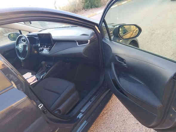 كورله هاييرد موديل ٢٠٢٤وارد امريكي صنع ياباني سياره بسمي حادثه جاملغ الخلفي فقط العنوان بغداد الشعب السعر١٧٥ وبيه مجال ماشيه ١٣ رقم  ***********
