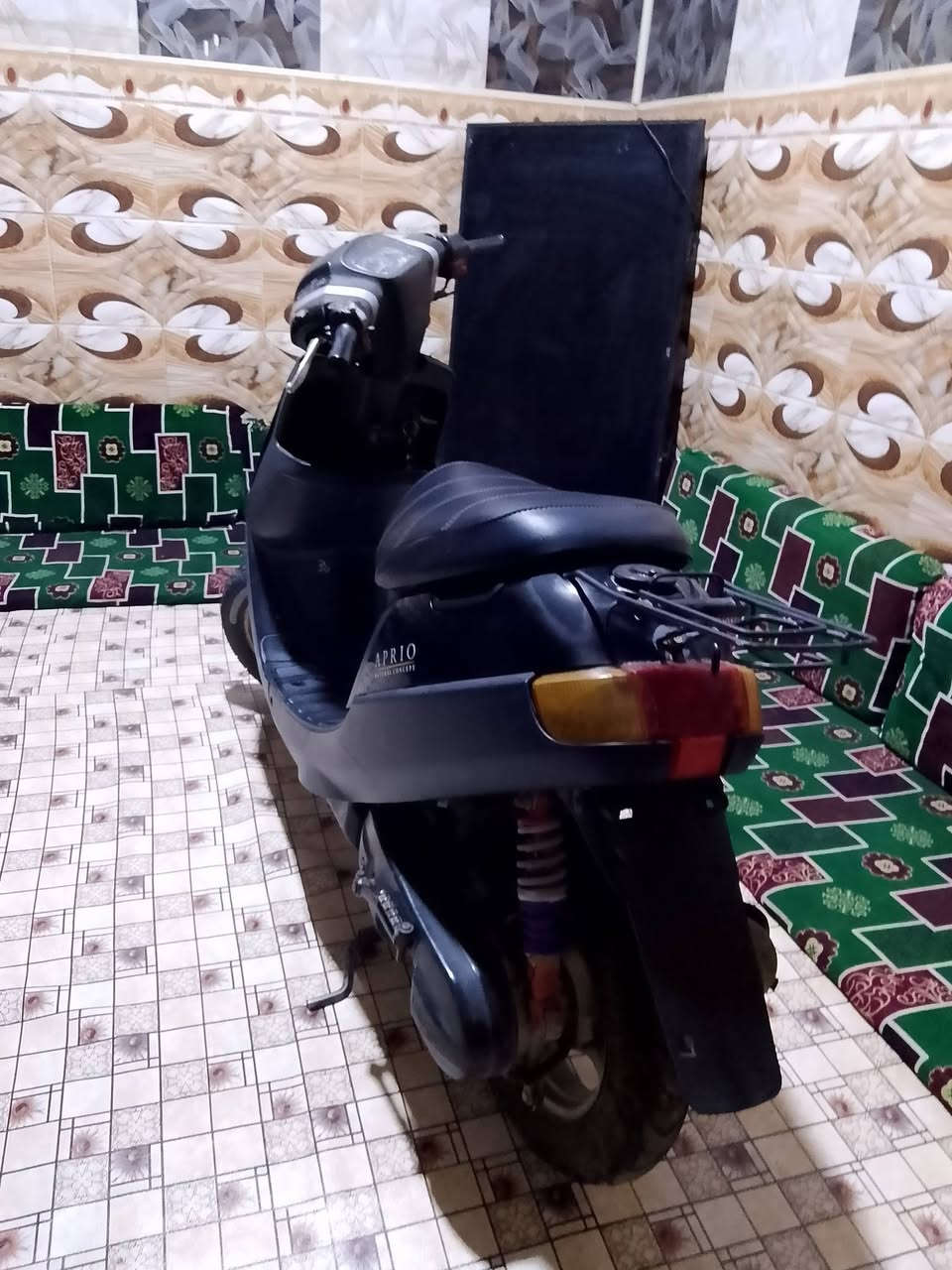 السلام عليكم دراجه بطه للبيع دراجه حلوه ومرتبه سلف وهندر نكره السعر 450وبيها مجال حك الجيه الرقم ***********
