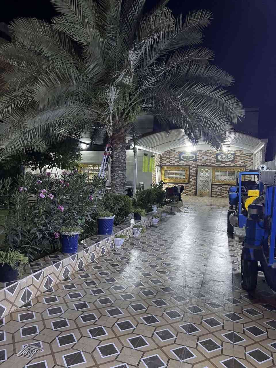 للبيع مساحه 400متر طابو صرف ب اسمي بيه غرفتين وصاله وبراني ومطبخ وصاله وفوك غرفتين العنوان الجلبيه حي النهضه مقابيل محطه وقود سيد يوسف ب الفرع شارع عشرين متر السعر 250 وبيه مجال للاستفسار الاتصال على الرقم ***********
